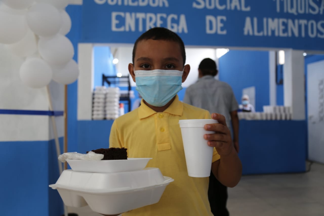 Comedores sociales facilitan el acceso a los alimentos a familias vulnerables..