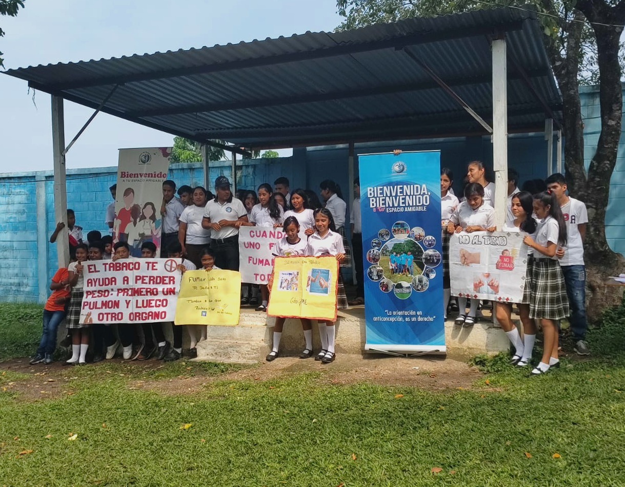 Estudiantes de Retalhuleu fortalecen conocimientos sobre una vida saludable sin tabaco