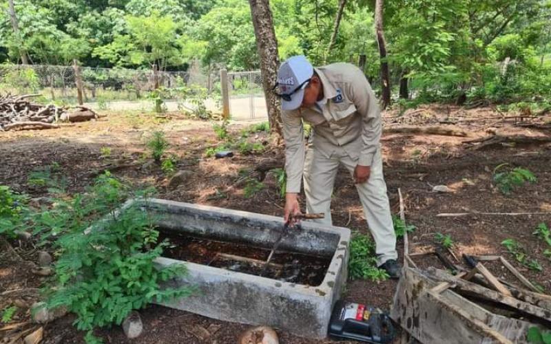 Efectúan visitas domiciliarias para prevenir el dengue en Jutiapa