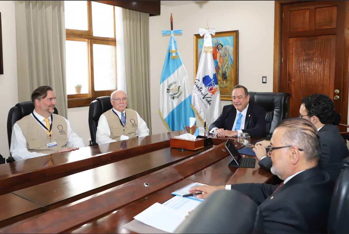 Misión de observadores electorales de la OEA se reúne con autoridades del Ejecutivo