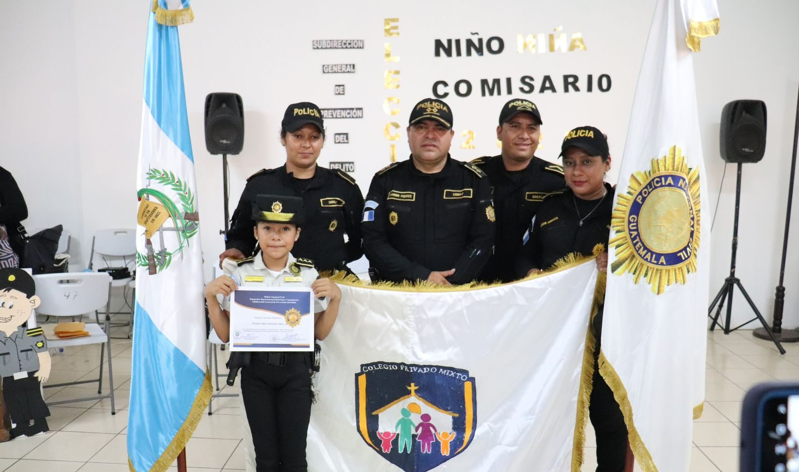 PNC de Izabal elige a niña comisaria