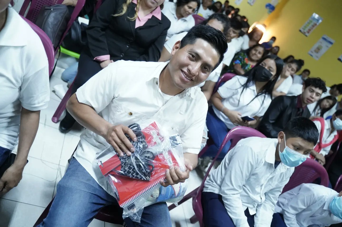 Mineduc entregó equipo y alimentación escolar. /Foto: Mineduc