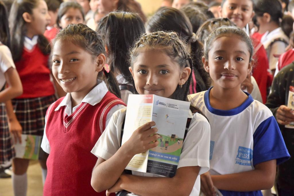 Niños de Jalapa conmemoran el Día Mundial contra el Trabajo Infantil