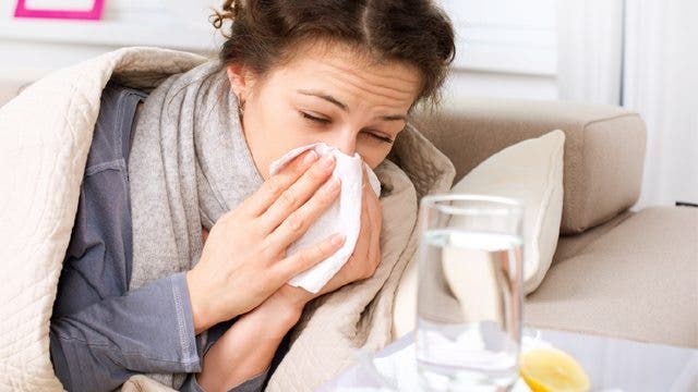 Aumentan casos de influenza, resfriado y COVID-19