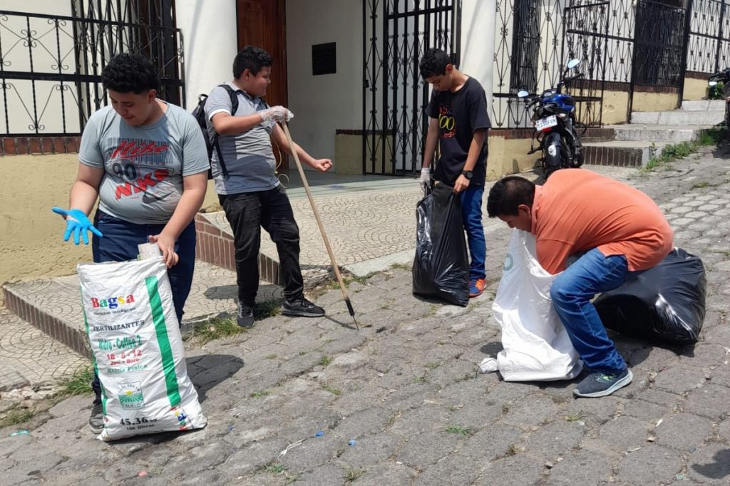 Jalapa lanza la campaña Limpiemos Nuestra Guatemala