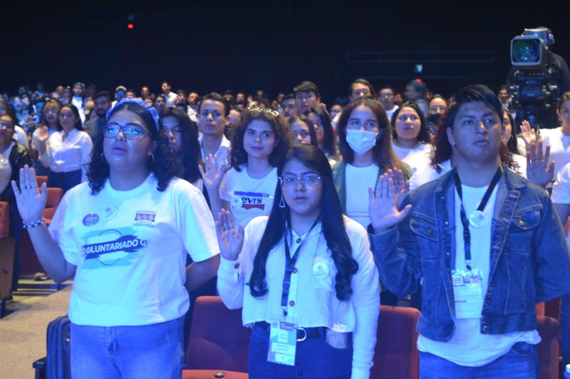 Juramentan a más de doce mil voluntarios para elecciones generales
