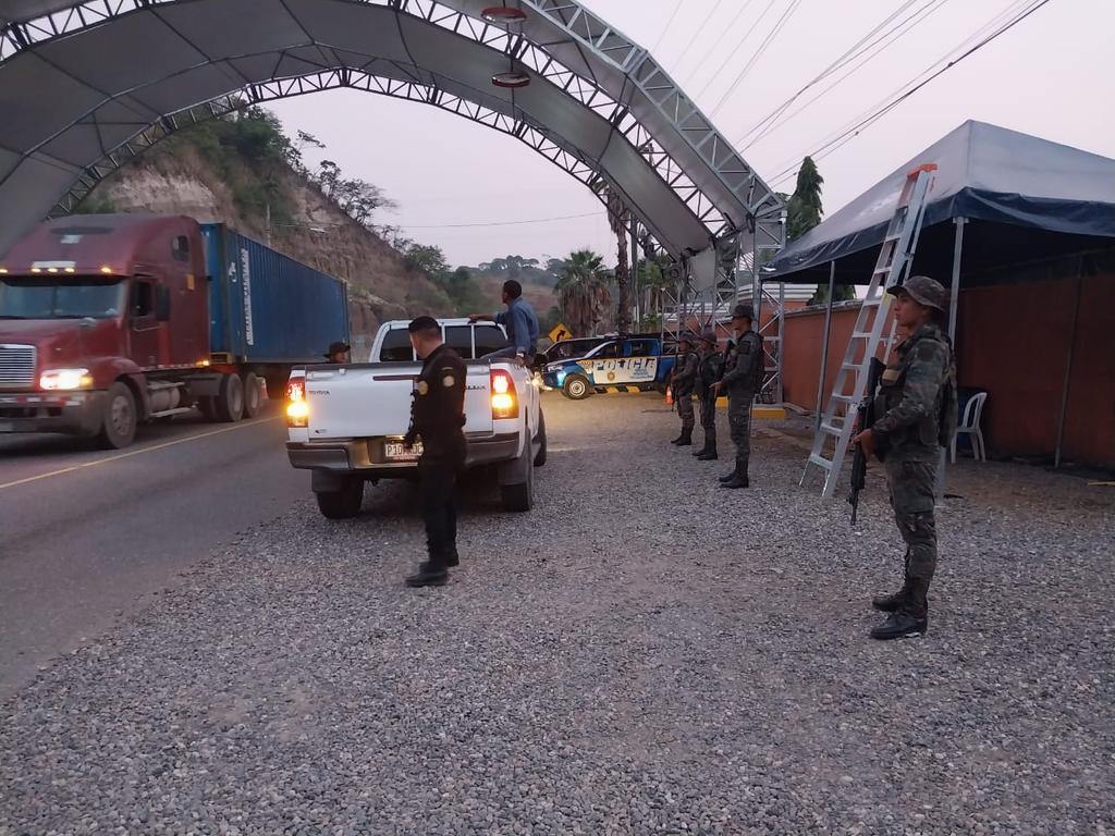 Fuerzas de seguridad detectaron a grupos de migrantes irregulares en Chiquimula.