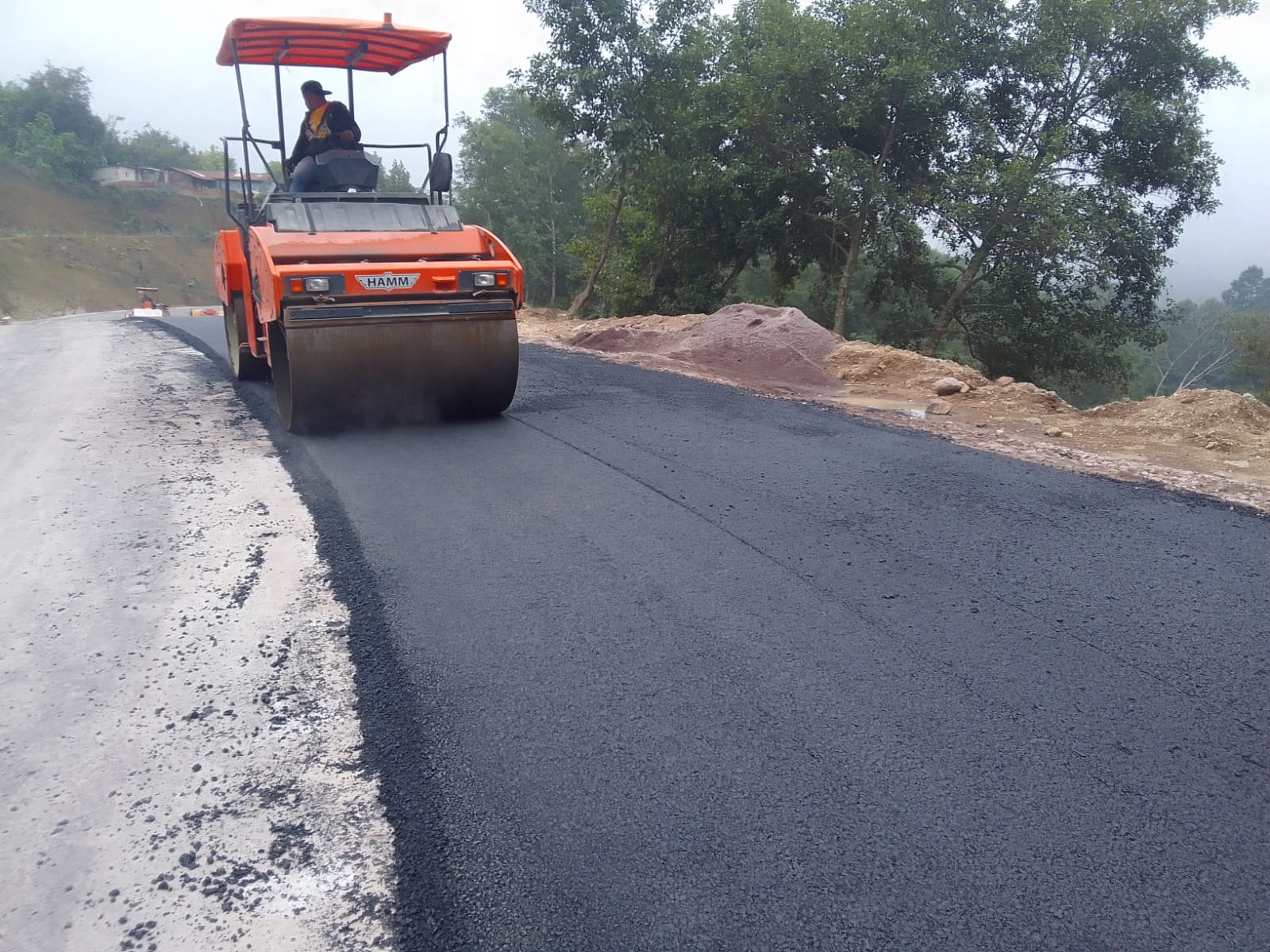 Avanzan trabajos en tramos carreteros en la CA-1 Occidente