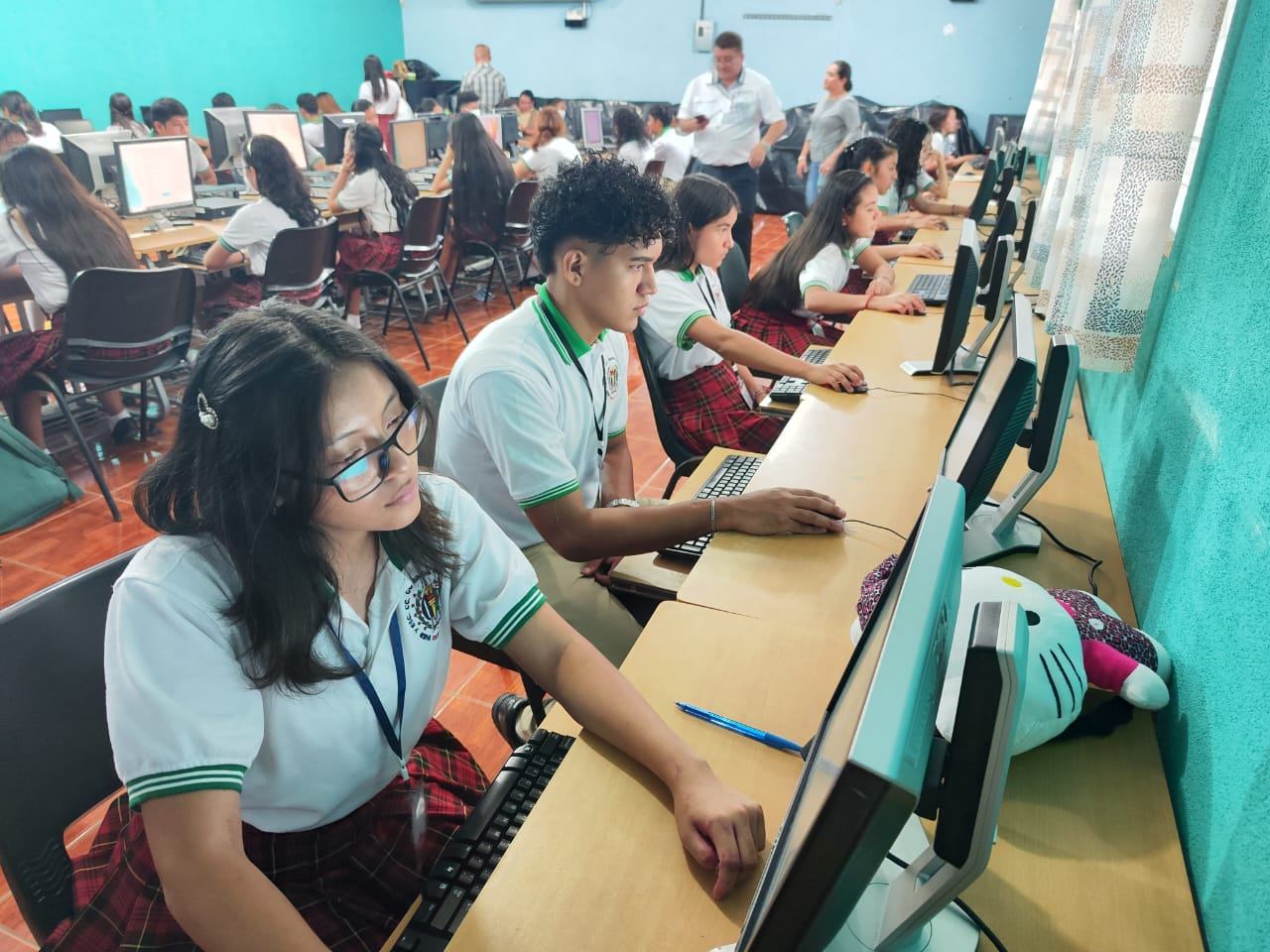 Evalúan a más de 8 mil graduandos en Escuintla