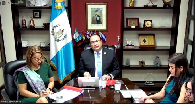 Autoridades del Minex, Cámara de la Industria entre otros participaron en un encuentro virtual este miércoles.