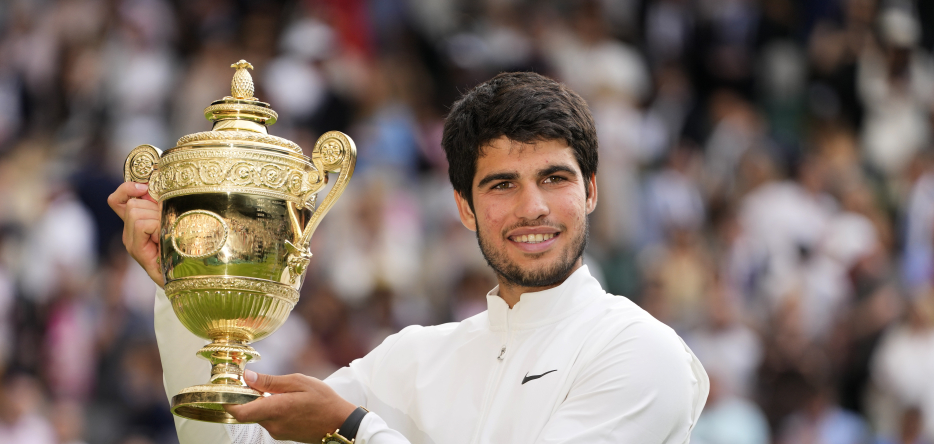 Carlos Alcaraz hace historia y es el nuevo campeón de Wimbledon