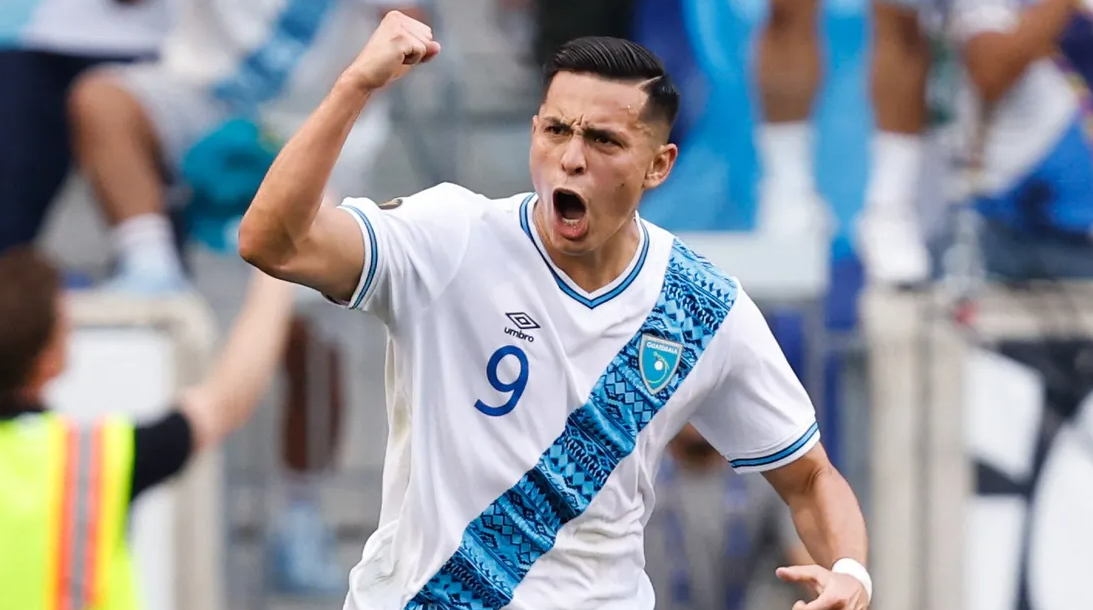 Rubio Rubín hace historia e iguala récord de Carlos “El Pescado” Ruiz en Copa Oro