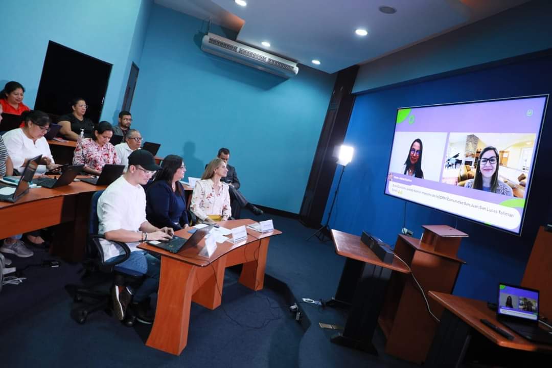 Desarrollan cuarta jornada de formación docente sobre contenido multimedia