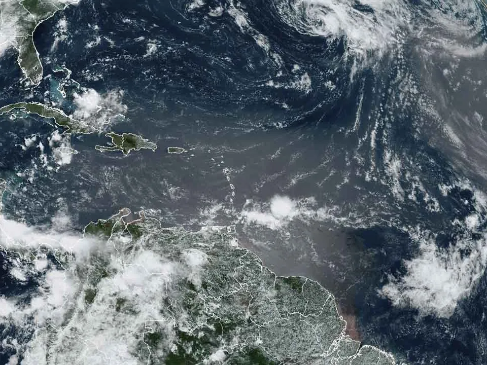 Depresión subtropical Don puede hacerse tropical en un par de días