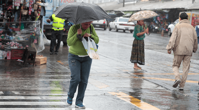 Insivumeh prevé lluvias y actividad eléctrica para este lunes
