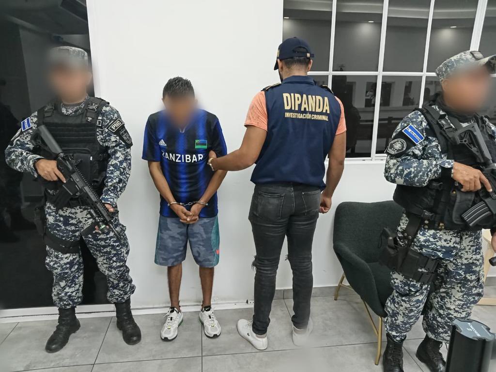 Al menos 57 salvadoreños ha sido expulsados. /Foto: PNC