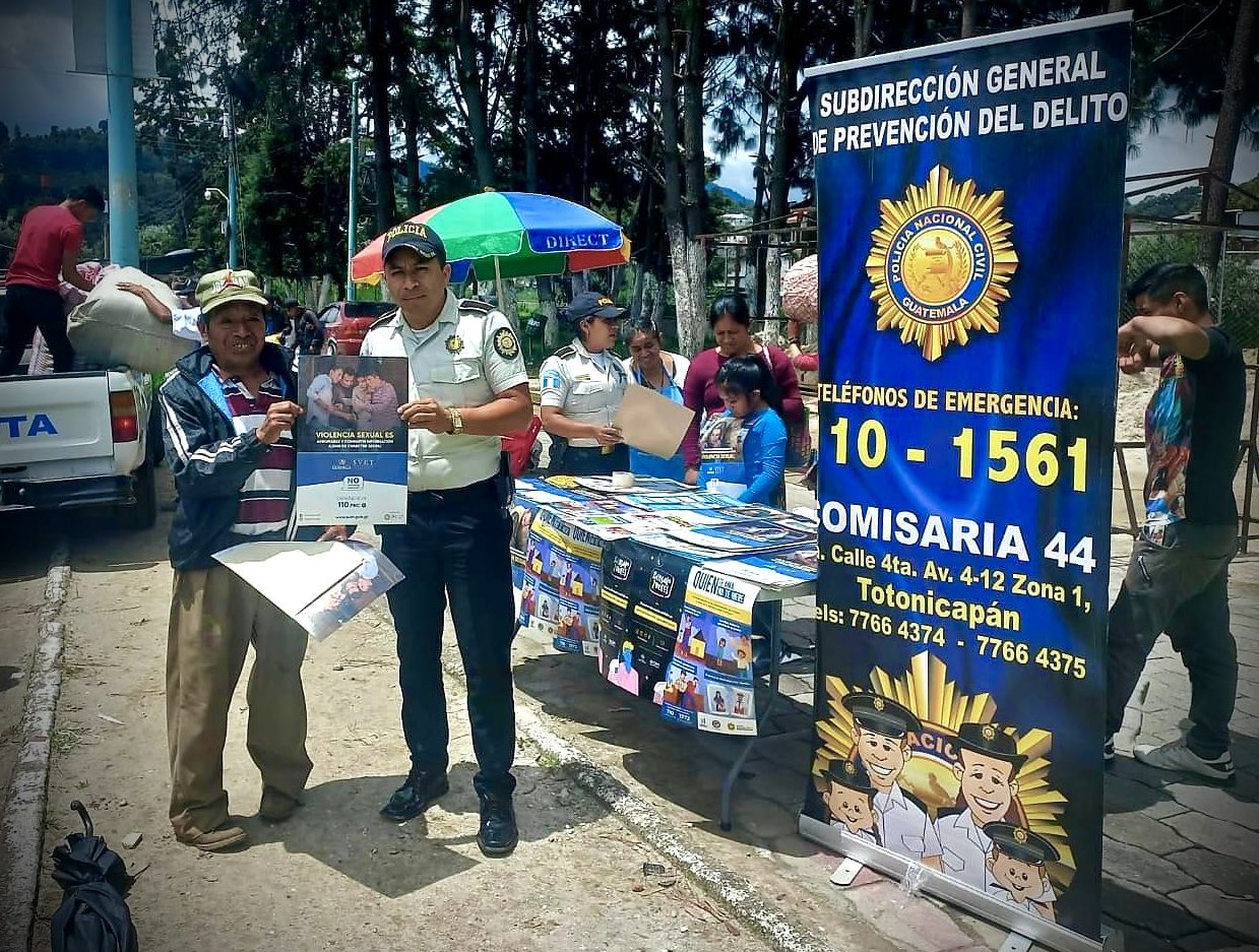Instalan estand de información preventiva en Totonicapán
