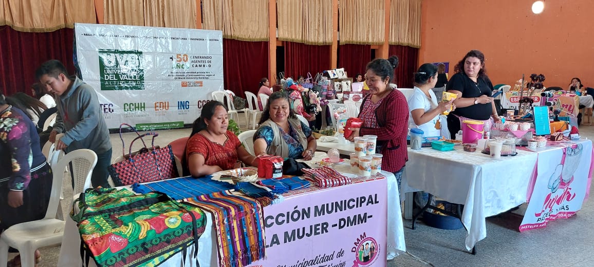 Desarrollan Festival Sololá Emprende