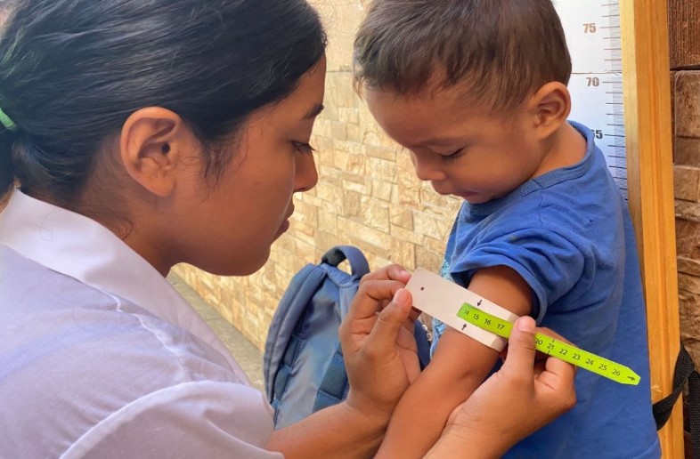 Profesionales en salud acudieron a la búsqueda de niños para velar por su bienestar. / Foto: MSPAS.