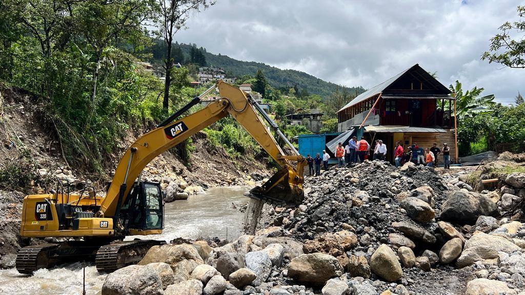 Supervisan entrega de ayuda humanitaria en Santa Cruz Barillas, Huehuetenango