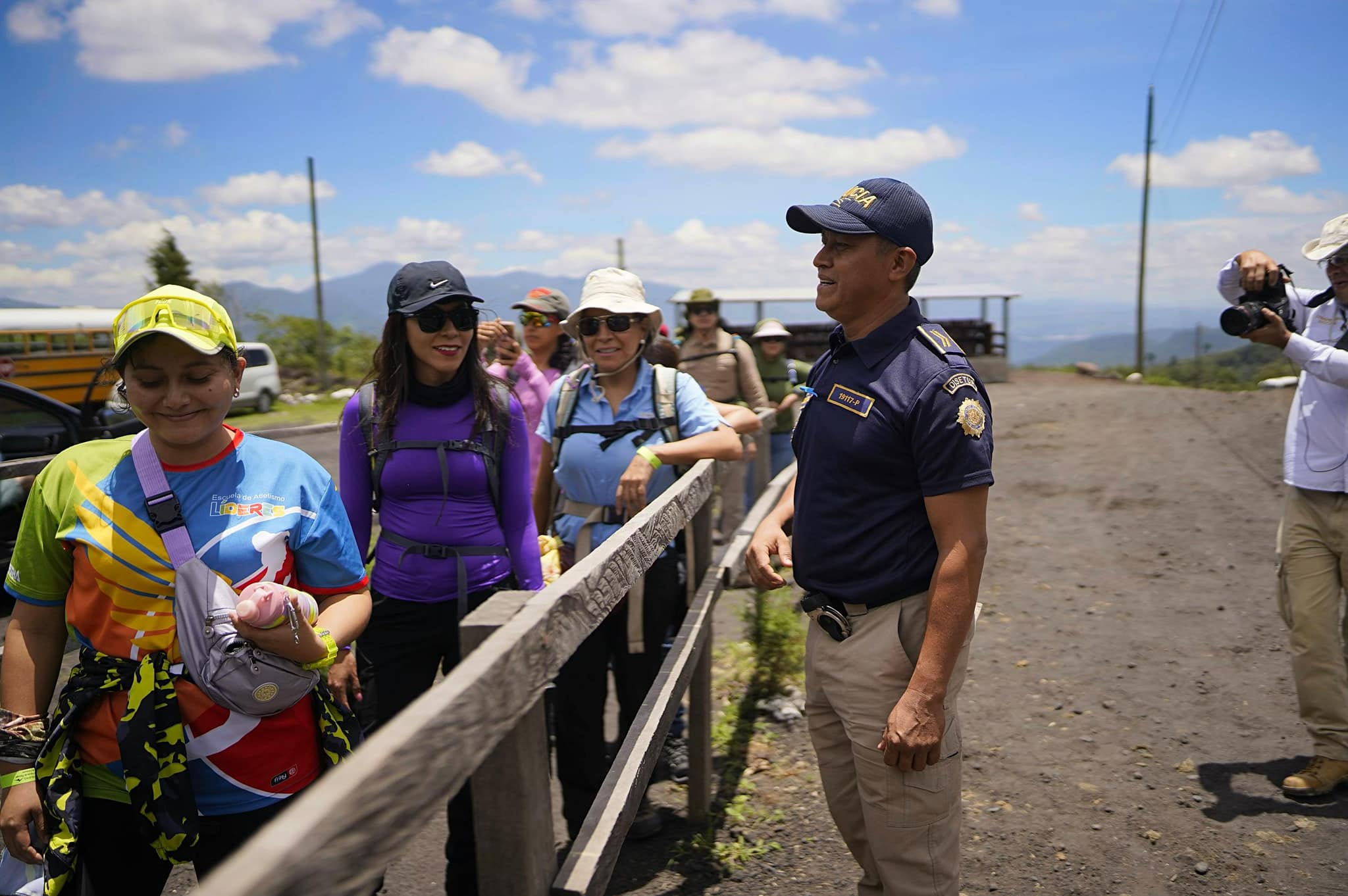 Disetur brinda seguridad a visitantes en el volcán de Pacaya
