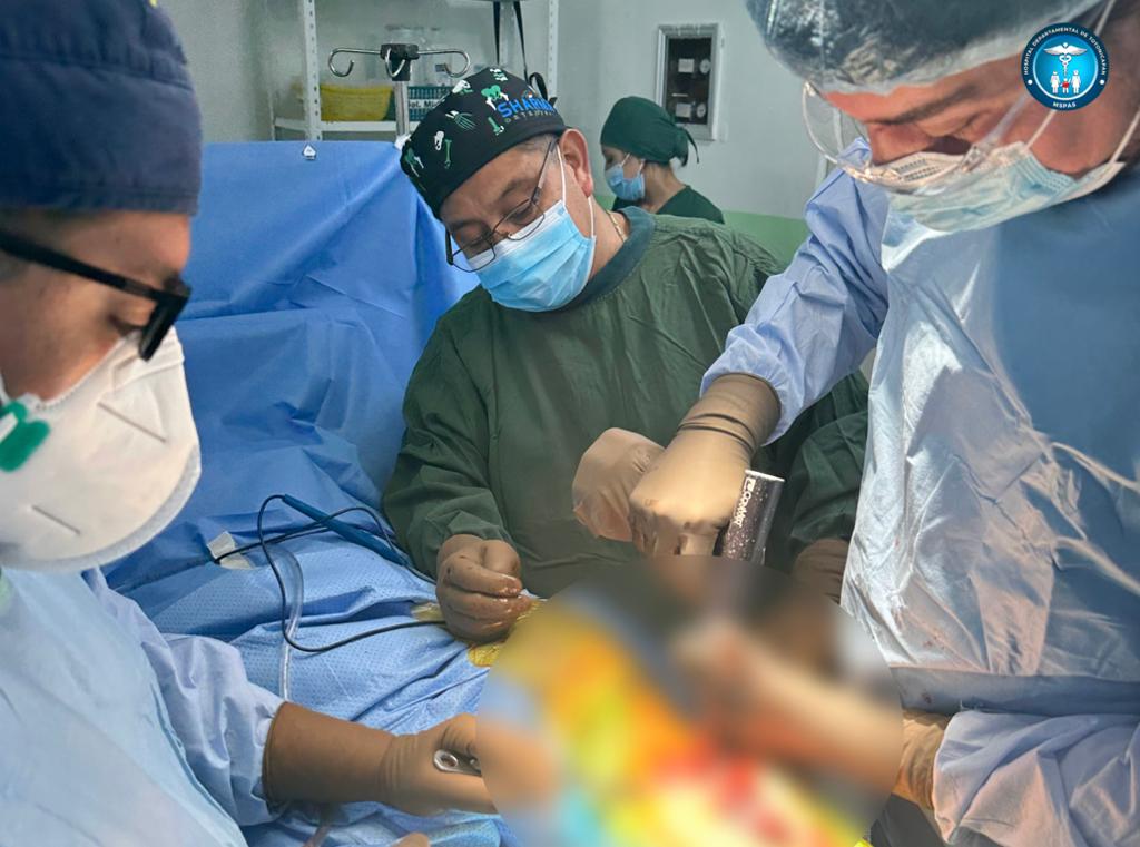 El Hospital Departamental de Totonicapán celebra el éxito de una cirugía de prótesis de rodilla