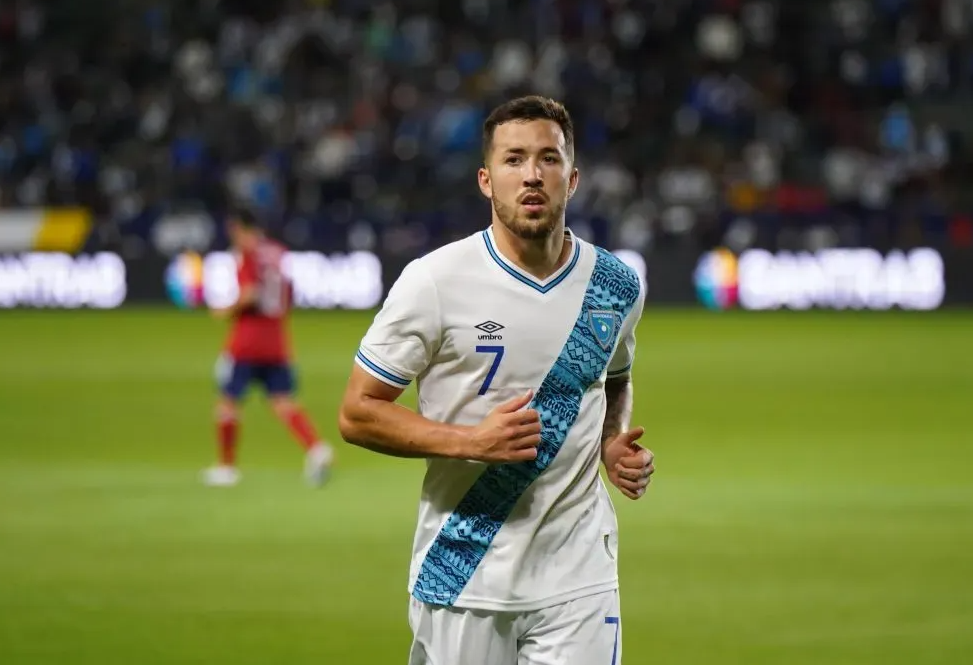 Aarón Herrera será baja para Guatemala en la Liga de Naciones