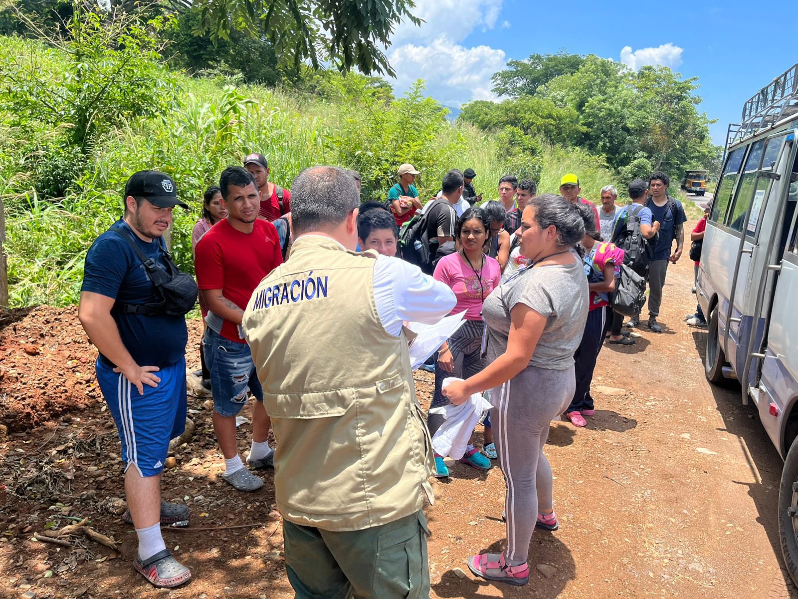 Continúan operativos migratorios en diferentes puntos del país