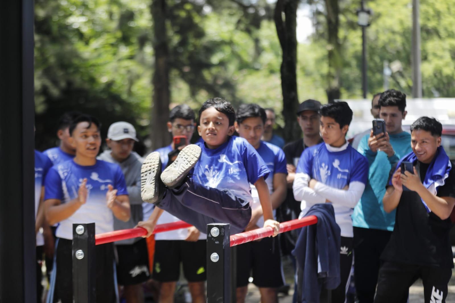 MCD realiza campeonato de calistenia