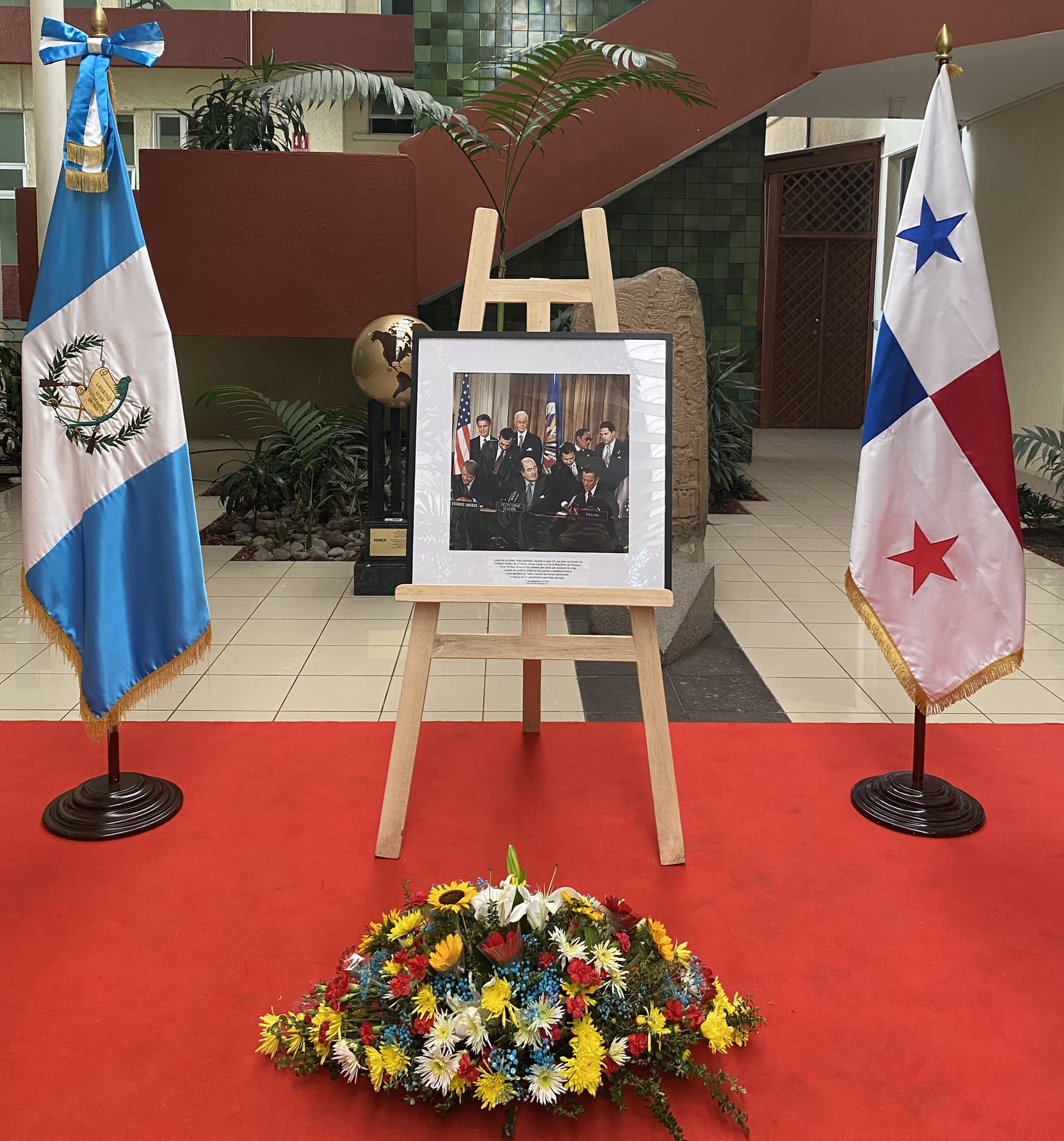 Guatemala y Panamá celebran sus 88 años de relaciones diplomáticas con exposición fotográfica