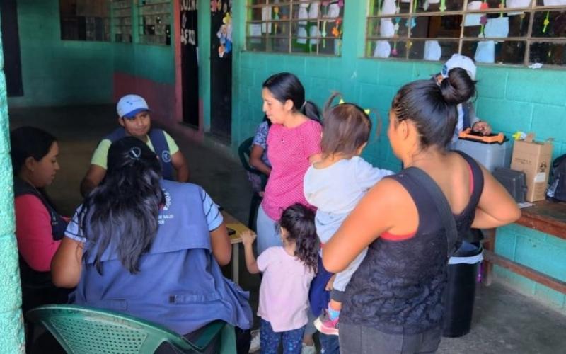 Niñez de Amatitlán es asistida para proteger su nutrición