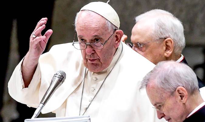 El Papa: Las adicciones, las modas y el miedo son “cadenas” que “sofocan la libertad”