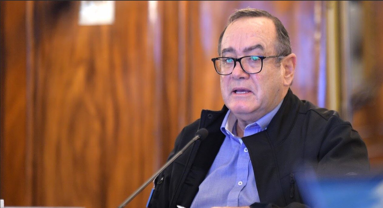 Presidente envió un mensaje al Minex y a los diplomáticos guatemaltecos. / Foto: Carlos Jacinto.