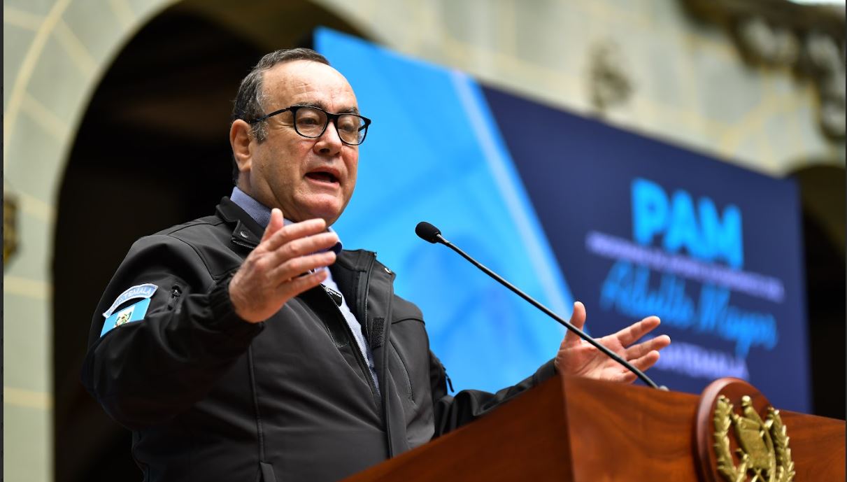 Presidente Alejandro Giammattei, en entrega de PAM en el departamento de Guatemala.