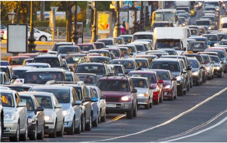 Parque vehicular supera los 5.3 millones de unidades en 2024
