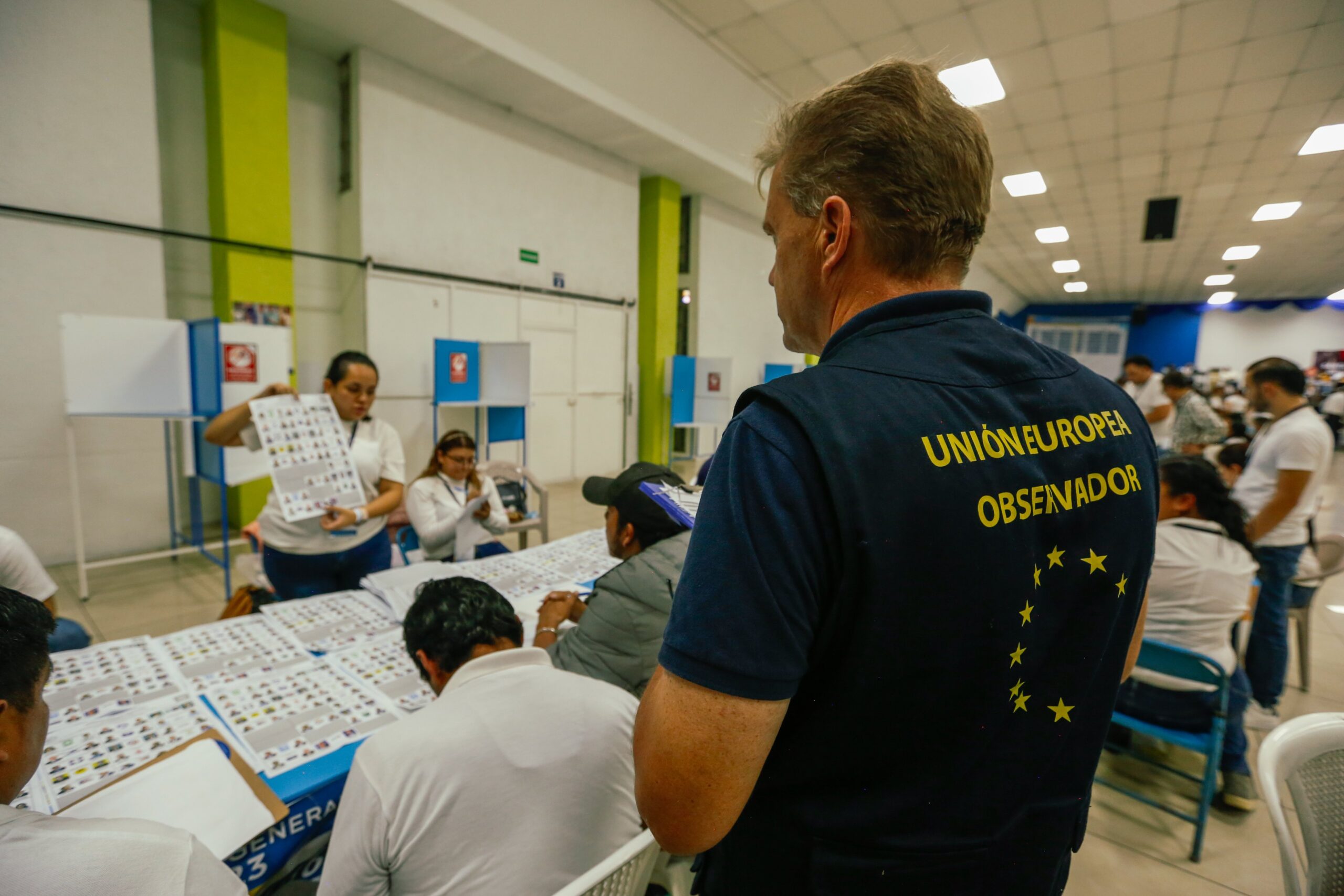 Unión Europea despliega 44 observadores para la segunda vuelta electoral en Guatemala