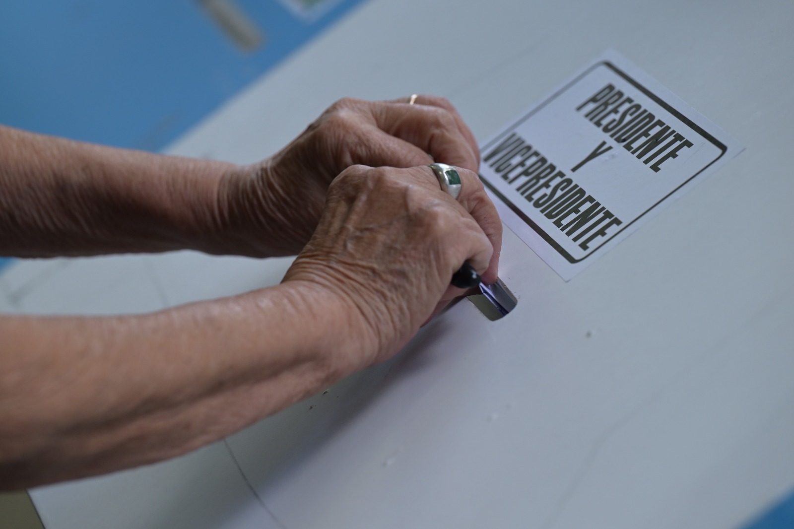 Reconocen aporte de voluntarios como “custodios del voto”