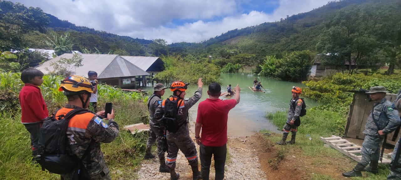 Trasladan ayuda humanitaria para afectados por lluvias en Barillas, Huehuetenango