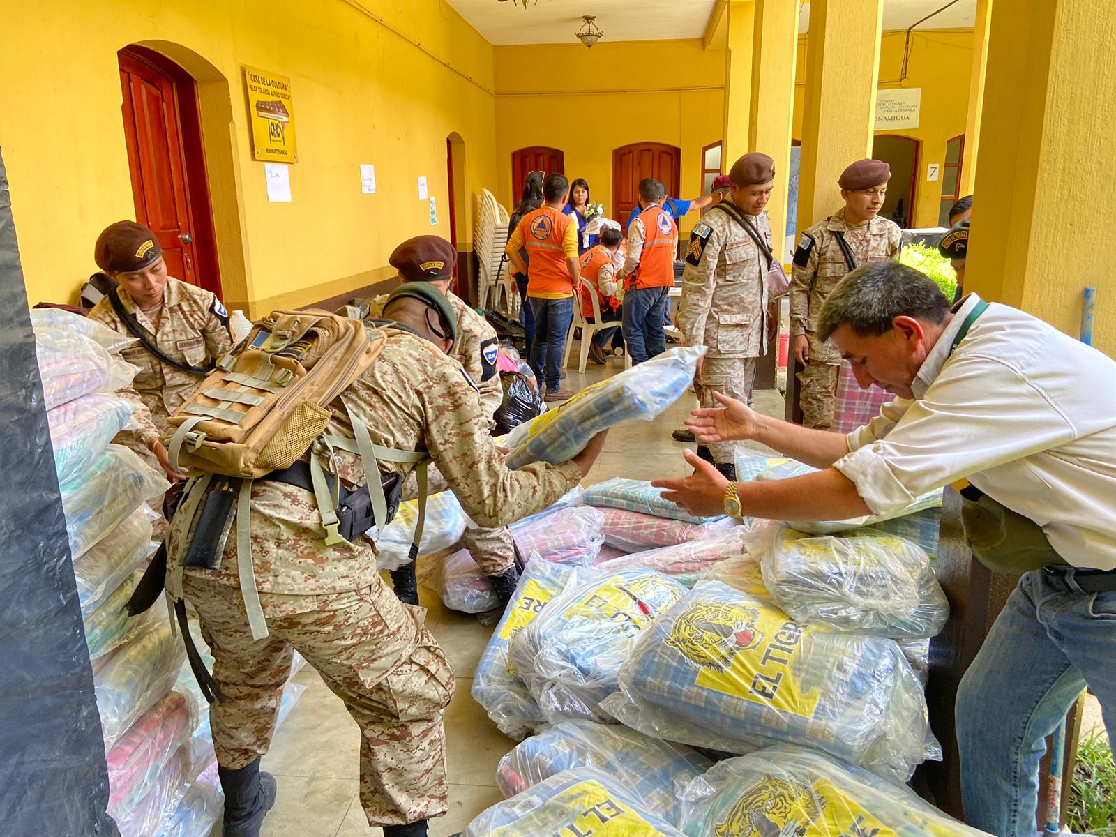 Continúa entrega de ayuda humanitaria a Santa Cruz Barillas, Huehuetenango