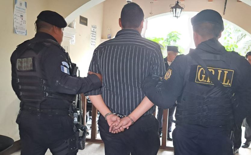 PNC captura a sospechosos del crimen contra una maestra