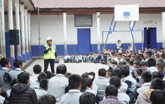 Estudiantes de Totonicapán son capacitados en educación vial