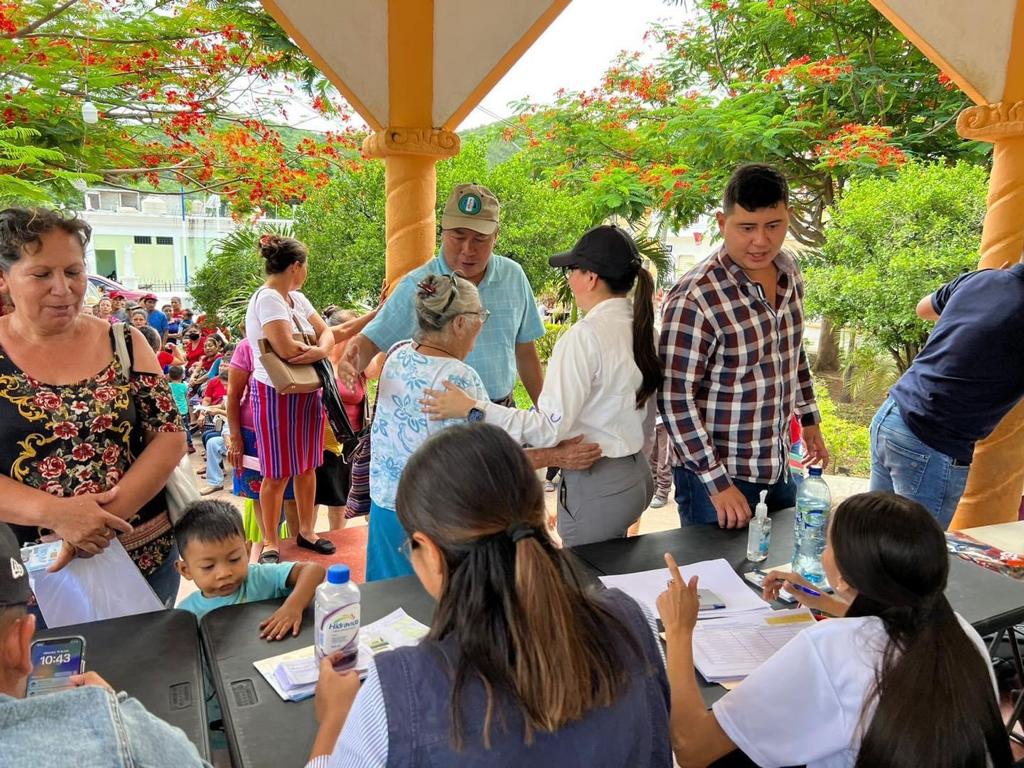 Entregan maíz y frijol certificados a 3 mil 500 agricultores chiquimultecos