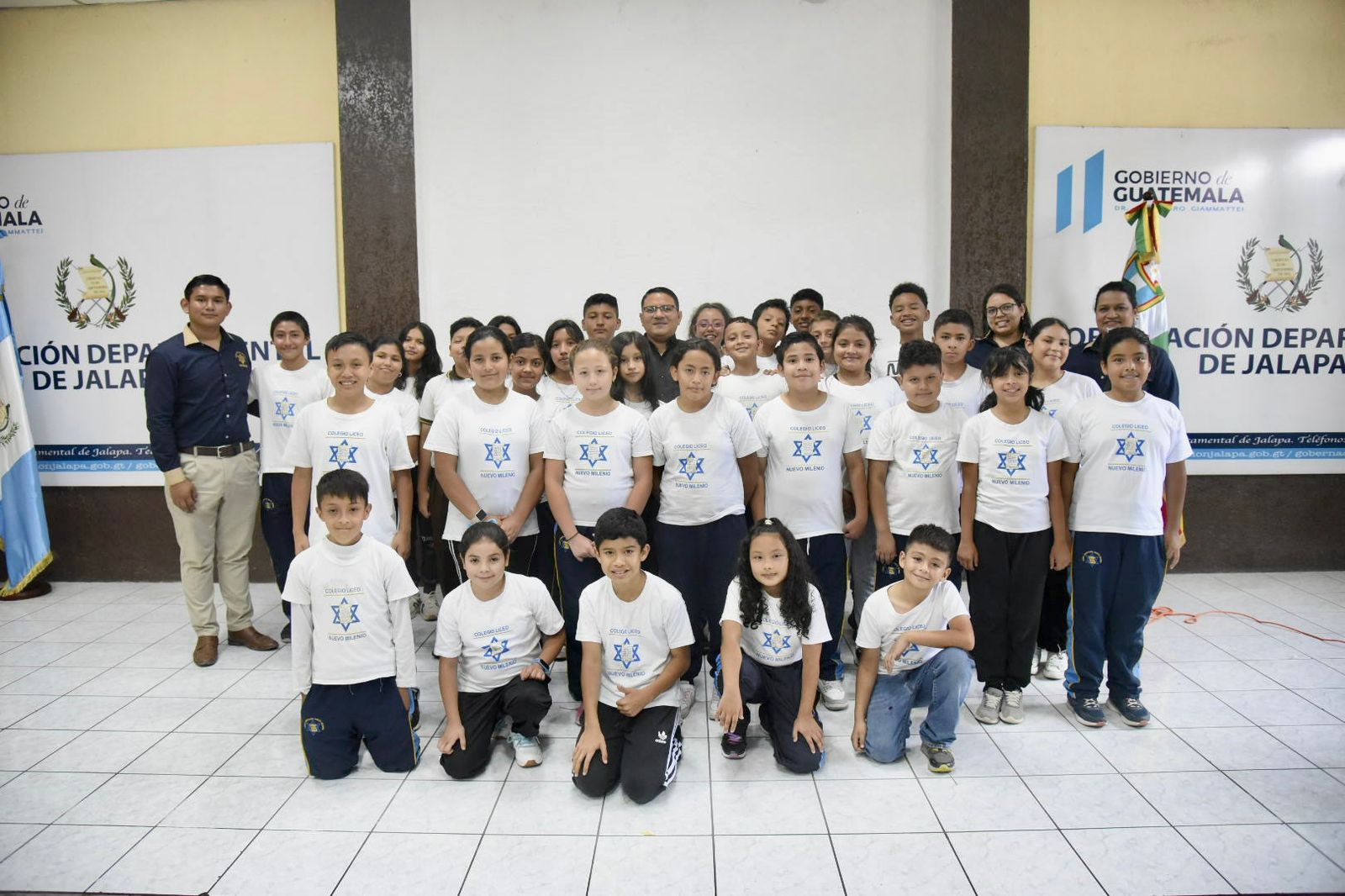Gobernación Departamental de Jalapa fomenta la educación cívica