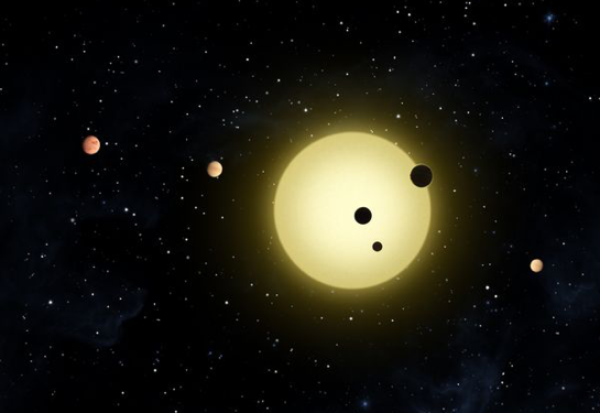 Insólito nuevo exoplaneta ayuda a comprender mejor la formación planetaria