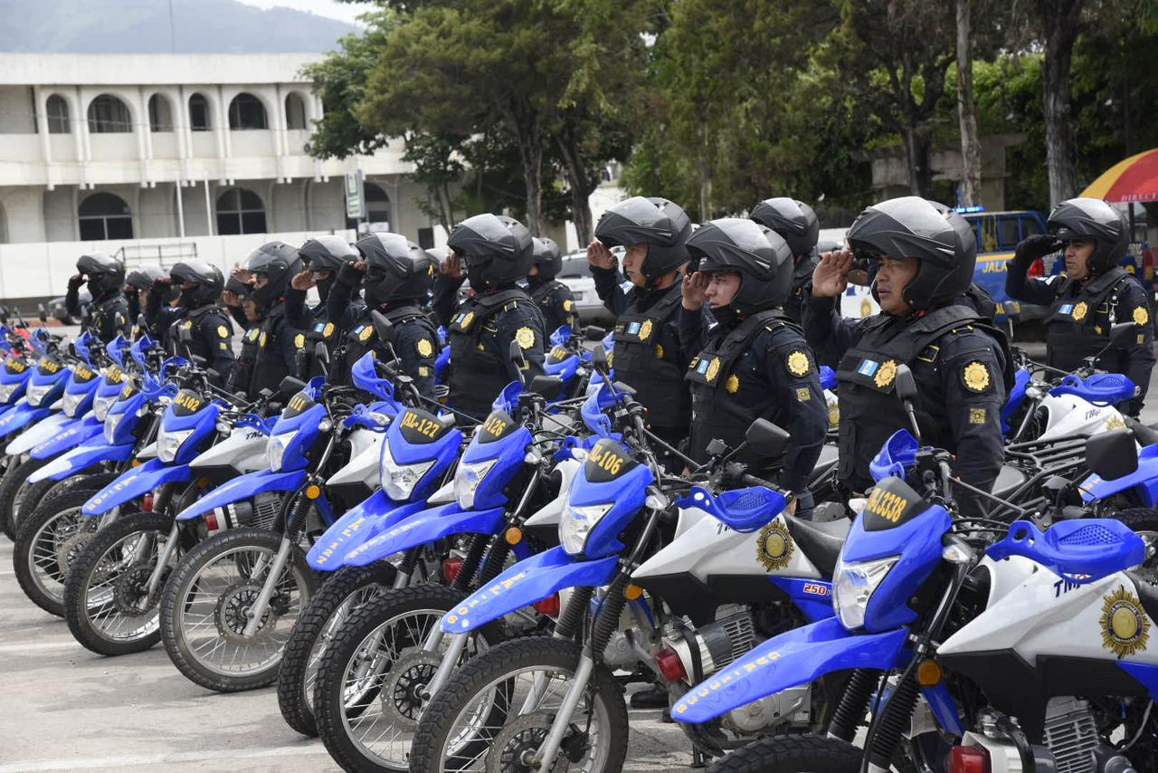 Continúa la entrega de motocicletas en Jalapa