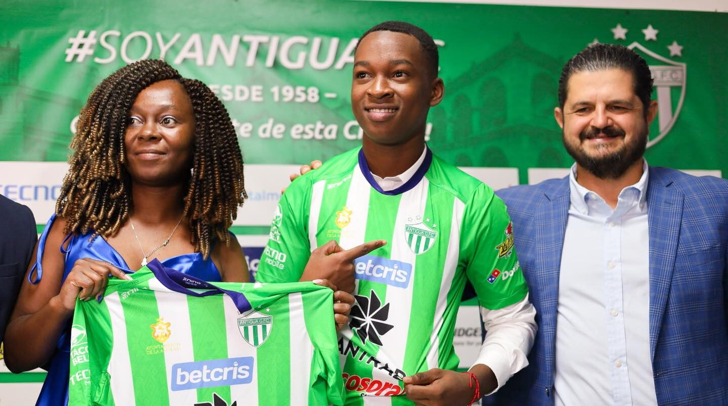 Marvin Ávila Jr ficha por Antigua GFC
