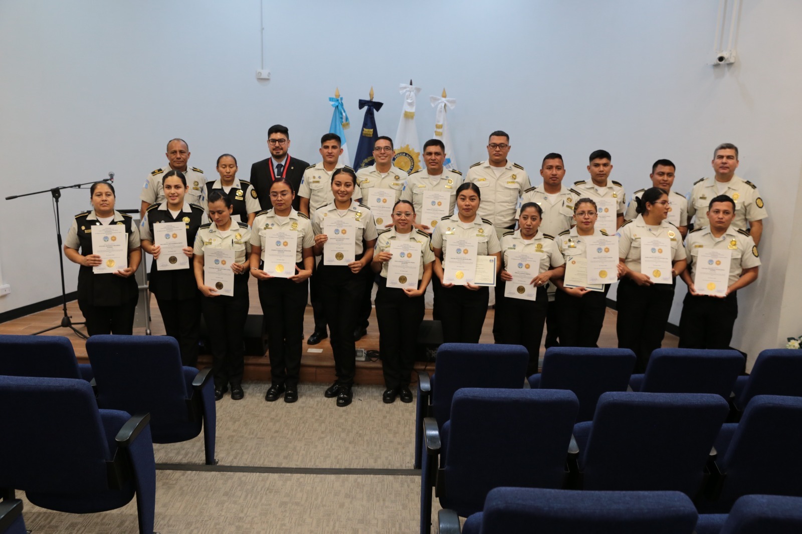 Agentes de la PNC continúan recibiendo capacitaciones