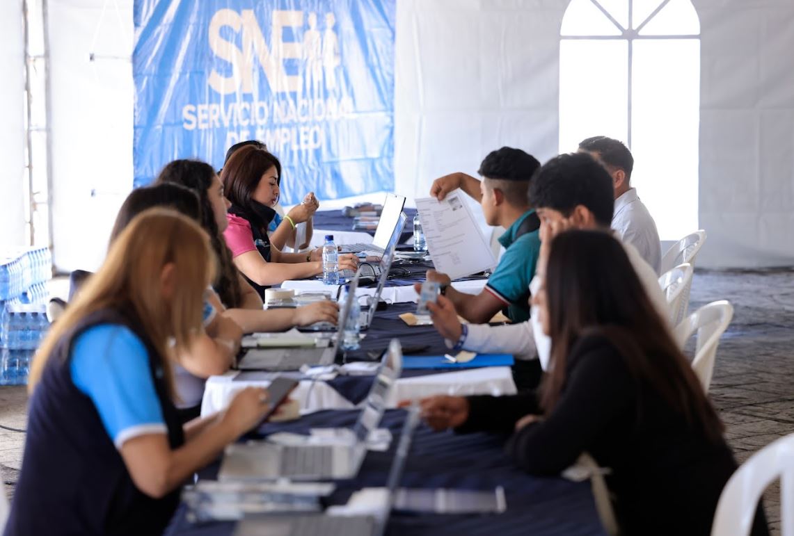 Promueven la migración ordenada, regular y segura en la Feria de Empleo Nacional