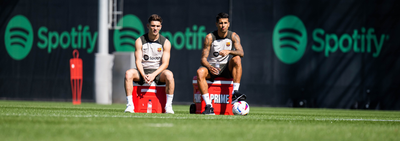 El Barcelona buscará redimirse ante un Sevilla que alza el vuelo