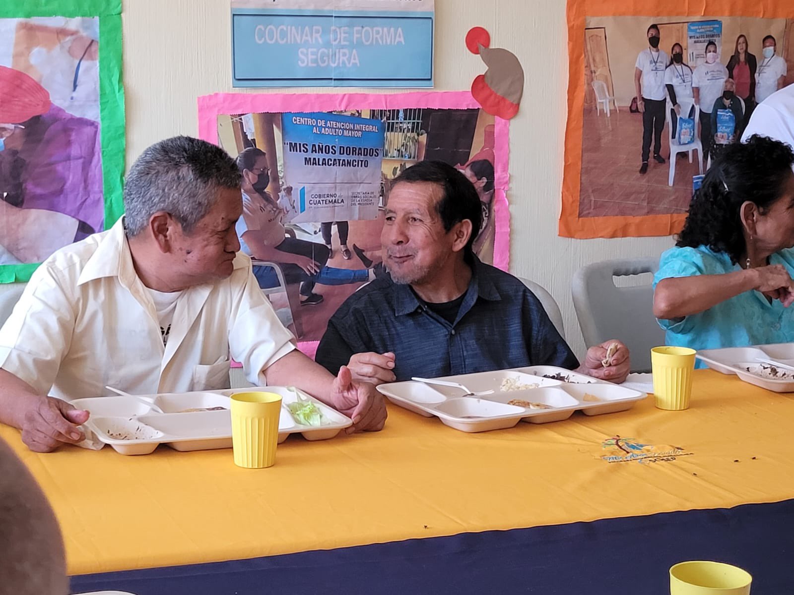Atención a personas mayores en el marco de Mis Años Dorados. /Foto: Sosep